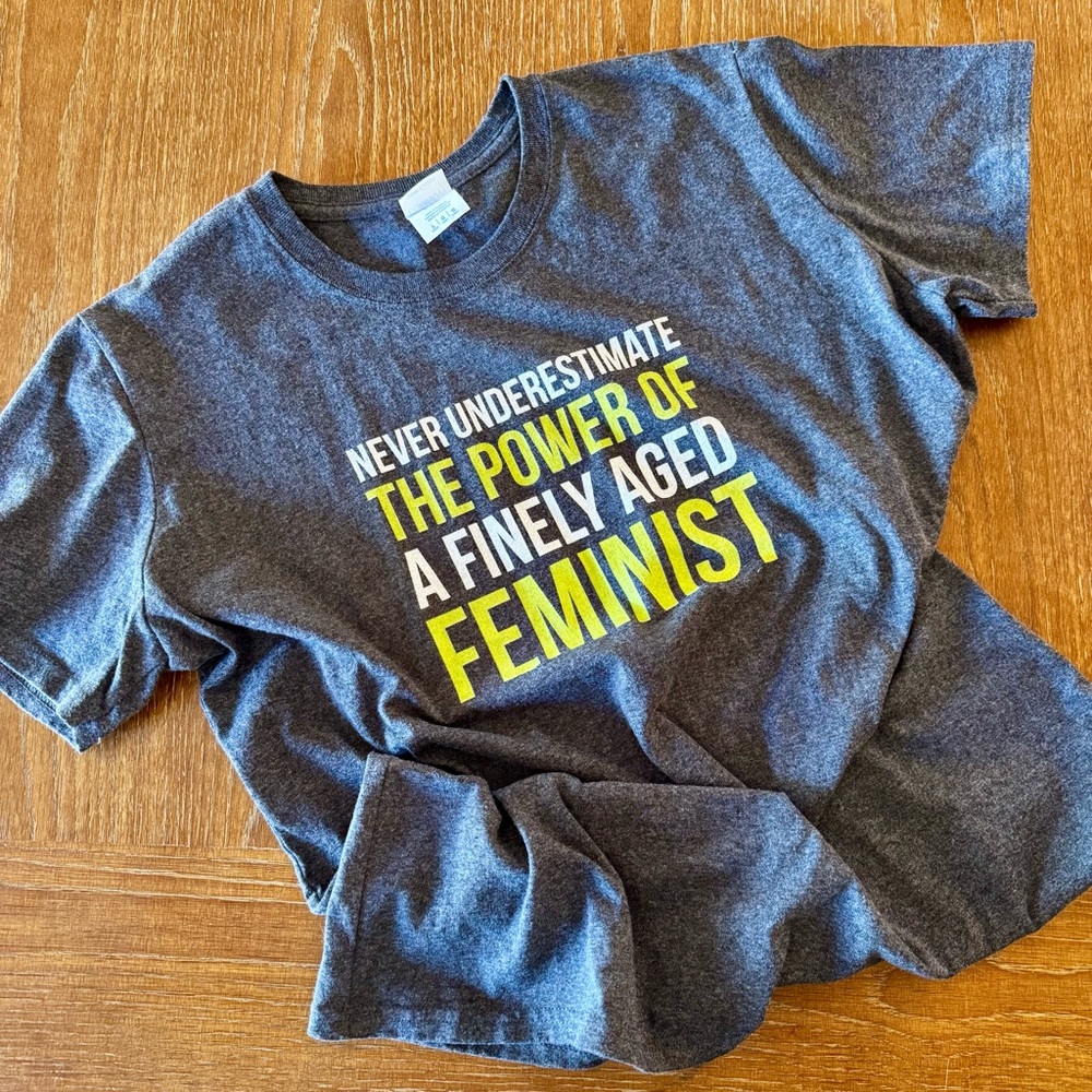 EUC unisex marled grey feminism graphic T-shirt L - Picture 2 of 8